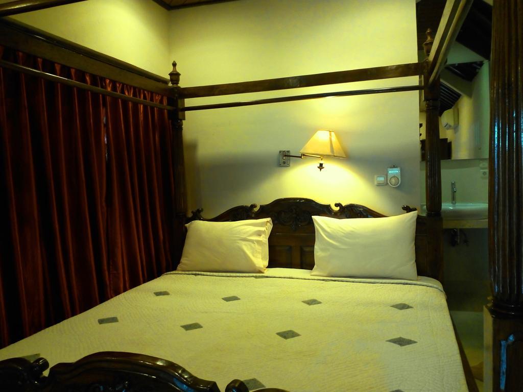 Artini 1 Cottage Ubud  Room photo